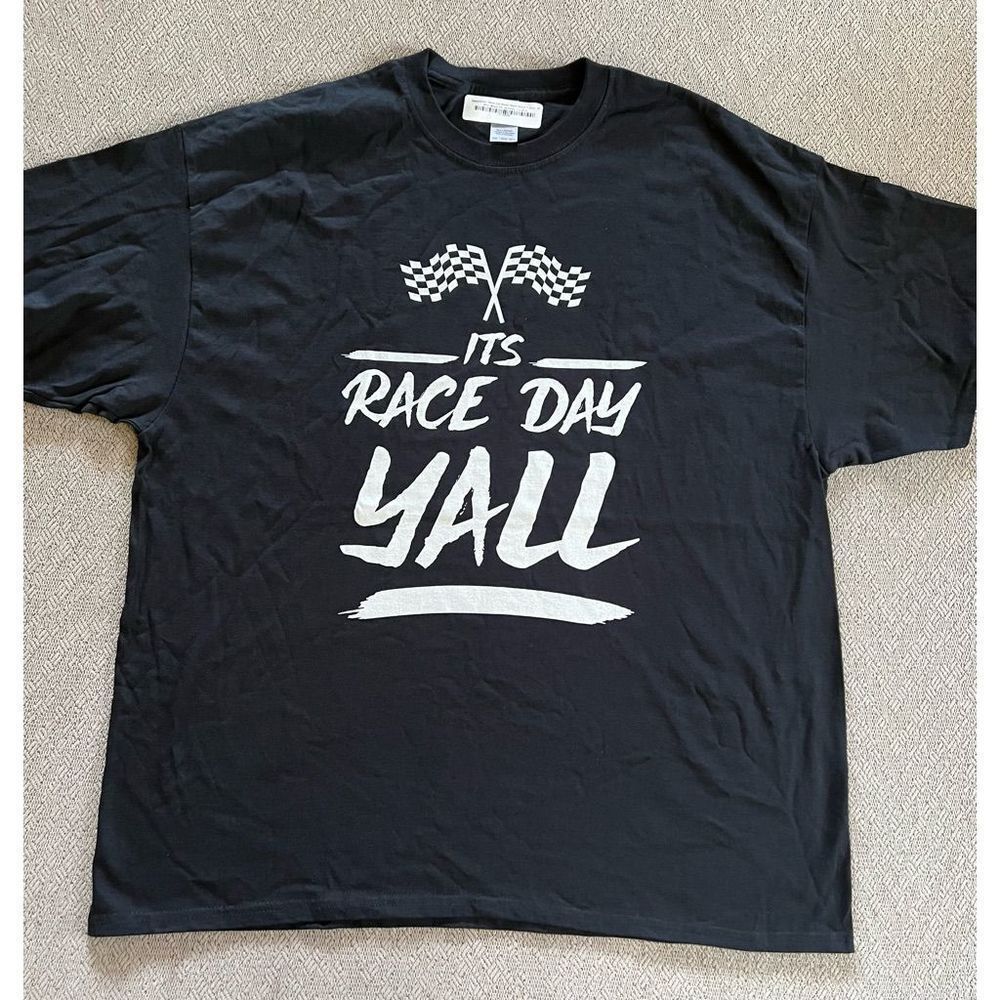 It’s Race Day Y’all Brand New Short Sleeve Black and White Mens Tshirt Size 2XL‎